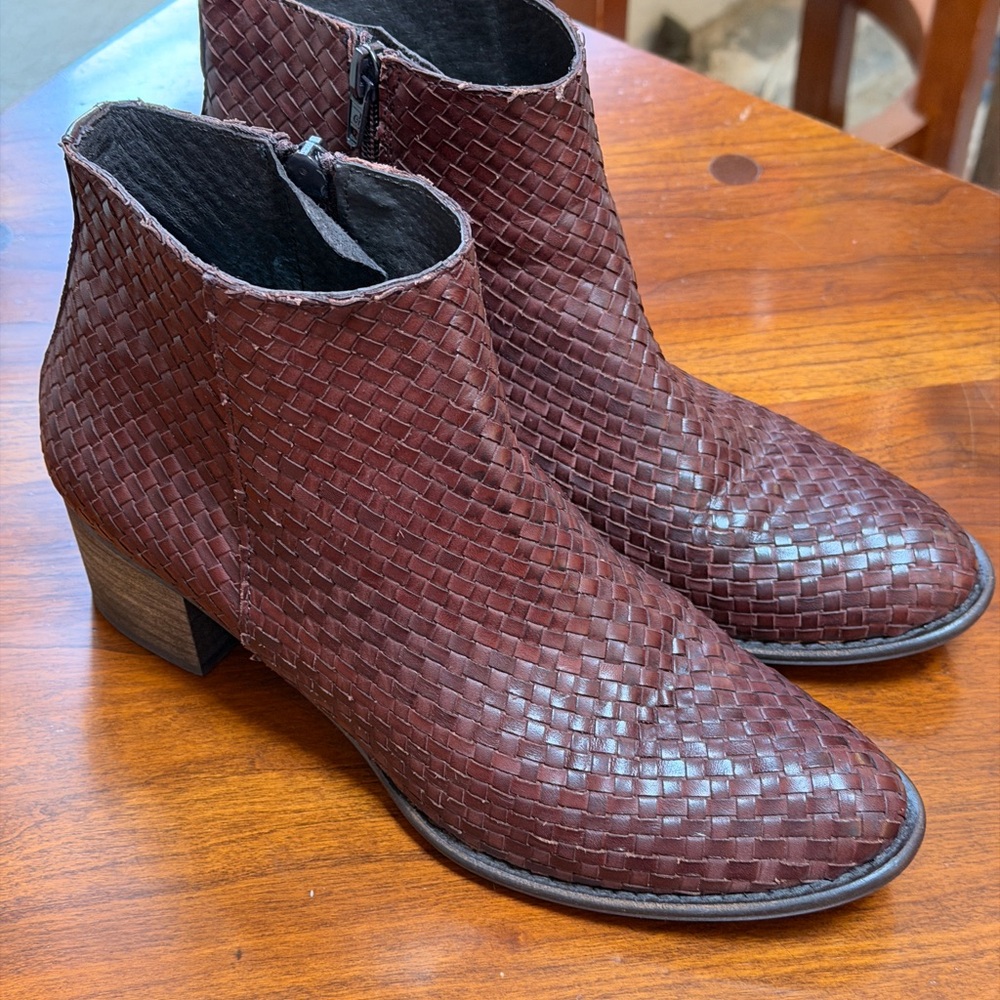 André Assous Brown Woven Ankle Boots